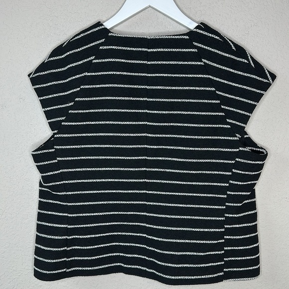 NWT H&M Black & White Striped Tweed Short Sleeve Button Front Top Blazer Size XL - Picture 6 of 15
